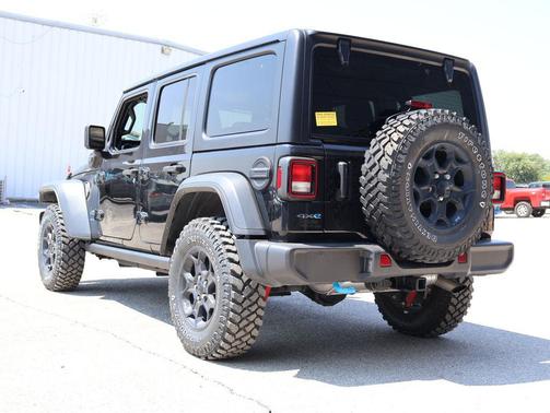 Black Clearcoat 2023 Jeep Wrangler 4xe Willys