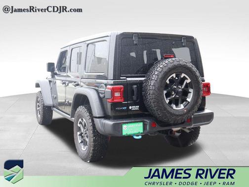 Black Clearcoat 2025 Jeep Wrangler 4xe Rubicon
