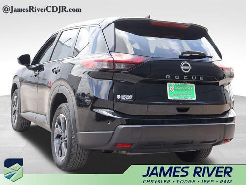 Super Black 2025 Nissan Rogue SV