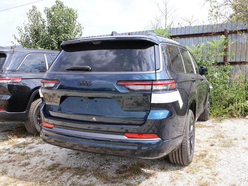 Fathom Blue Pearlcoat 2027 Jeep Grand Cherokee L Limited