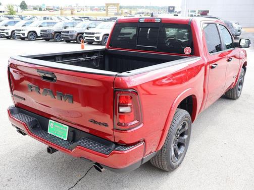 Molten Red Pearlcoat 2027 RAM 1500 Big Horn/Lone Star