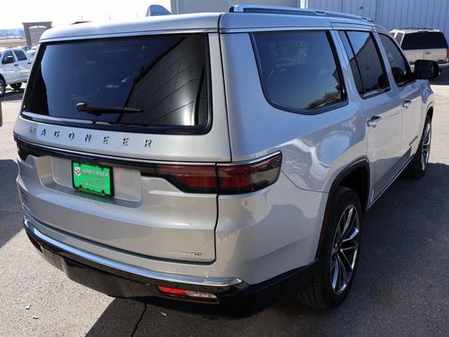 2023 Jeep Wagoneer Series III 4x4
