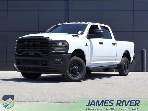 Bright White Clearcoat 2026 RAM 2500 Tradesman Crew Cab 4x4 6'4' Box