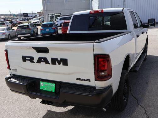 2026 RAM 2500 Tradesman Crew Cab 4x4 6'4' Box