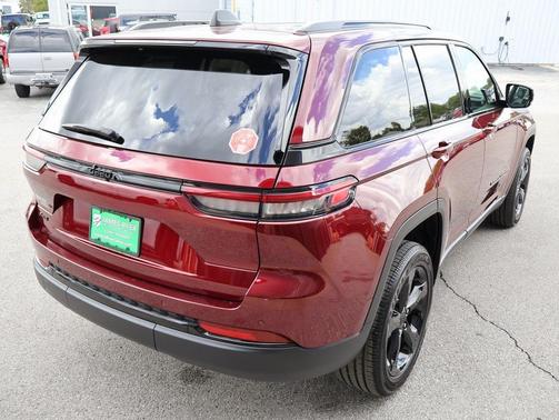 2025 Jeep Grand Cherokee Altitude