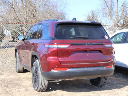 2026 Jeep Grand Cherokee Altitude