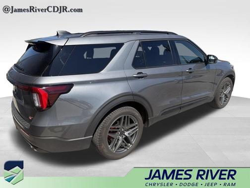 Carbonized Gray Metallic 2026 Ford Explorer ST