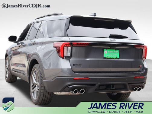 Carbonized Gray Metallic 2026 Ford Explorer ST