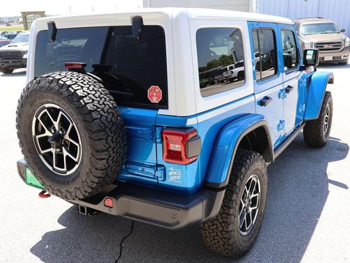Hydro Blue Pearlcoat 2026 Jeep Wrangler Rubicon