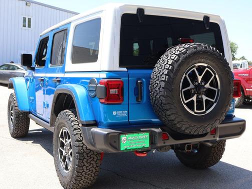 Hydro Blue Pearlcoat 2026 Jeep Wrangler Rubicon