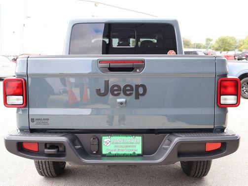 2025 Jeep Gladiator Sport S
