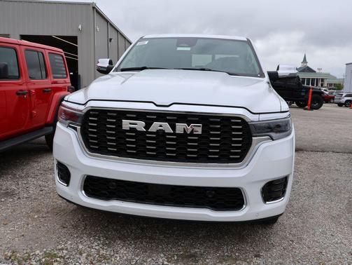 Ivory White Tri-Coat Pearlcoat 2026 RAM 1500 ST