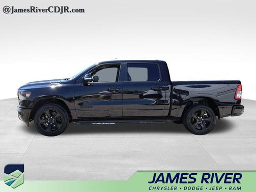 Diamond Black Crystal Pearlcoat 2022 RAM 1500 Big Horn/Lone Star