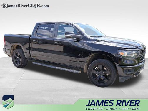 Diamond Black Crystal Pearlcoat 2022 RAM 1500 Big Horn/Lone Star