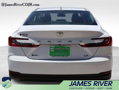 Ice Cap 2026 Toyota Camry LE