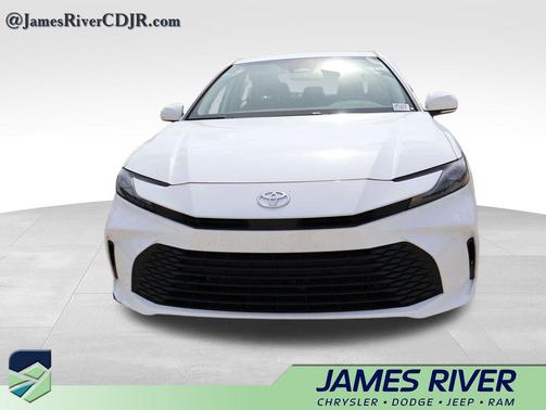 Ice Cap 2026 Toyota Camry LE