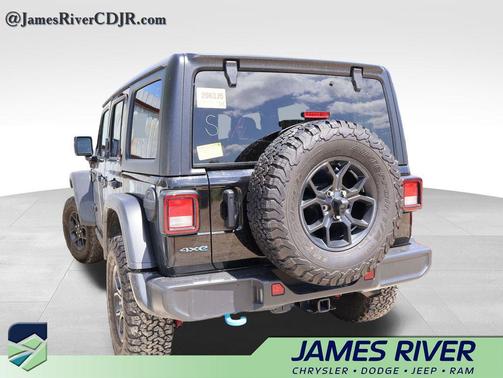 Black Clearcoat 2024 Jeep Wrangler 4xe Willys