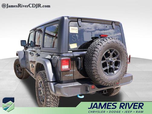 Black Clearcoat 2024 Jeep Wrangler 4xe Willys
