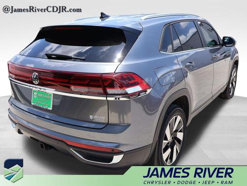 Platinum Gray Metallic 2024 Volkswagen Atlas Cross Sport 2.0T SE w/Technology