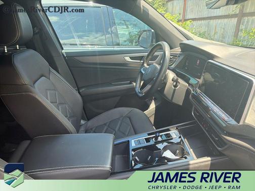 Platinum Gray Metallic 2024 Volkswagen Atlas Cross Sport 2.0T SE w/Technology
