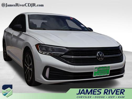 Pure White 2023 Volkswagen Jetta 1.5T Sport