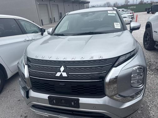 2022 Mitsubishi Outlander SE