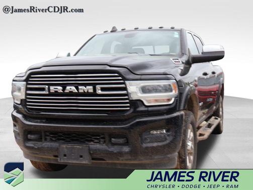 Diamond Black Crystal Pearlcoat 2019 RAM 2500 Laramie Crew Cab 4x4 6'4' Box