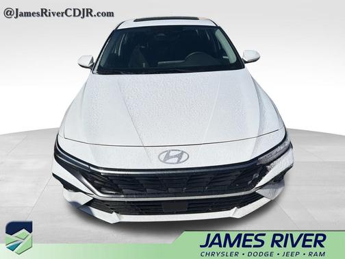 2025 Hyundai ELANTRA SEL