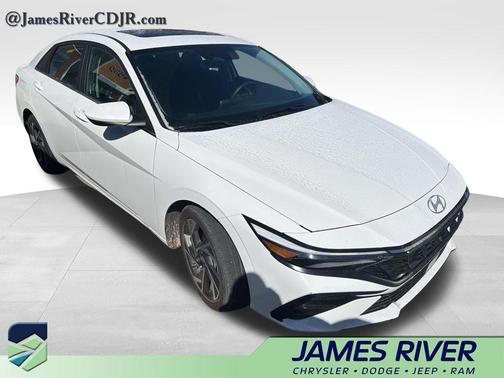 2025 Hyundai ELANTRA SEL