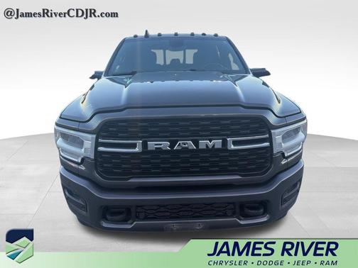 2022 RAM 2500 Big Horn Crew Cab 4x4 8' Box