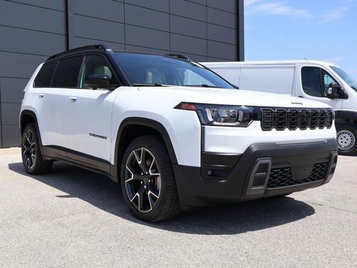 Bright White Clearcoat 2026 Jeep Cherokee Overland