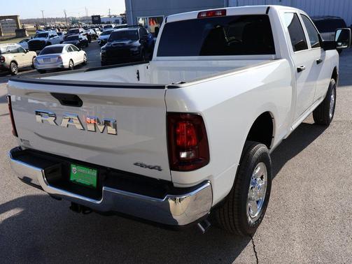 2026 RAM 2500 Tradesman Crew Cab 4x4 6'4' Box