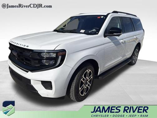 Oxford White 2025 Ford Expedition Active