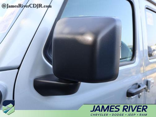 Silver Zynith Clearcoat 2023 Jeep Wrangler 4xe Willys