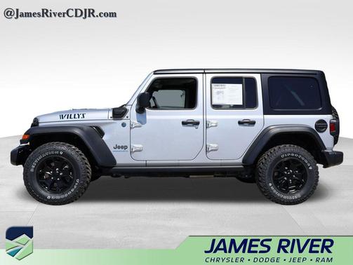 Silver Zynith Clearcoat 2023 Jeep Wrangler 4xe Willys