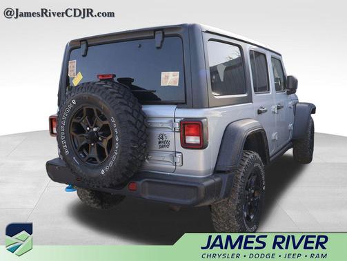 Silver Zynith Clearcoat 2023 Jeep Wrangler 4xe Willys