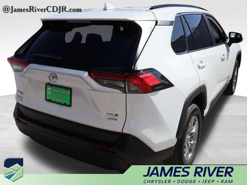 Ice Cap 2025 Toyota RAV4 XLE