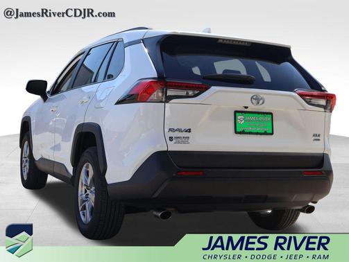 Ice Cap 2025 Toyota RAV4 XLE