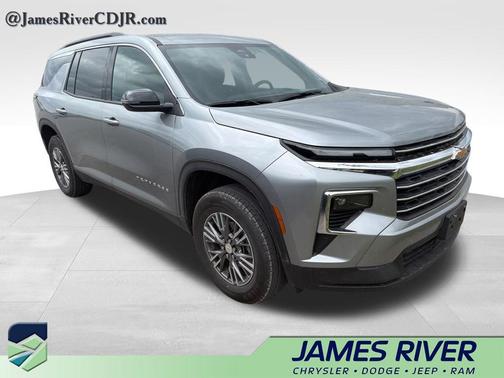 Sterling Gray Metallic 2026 Chevrolet Traverse LT