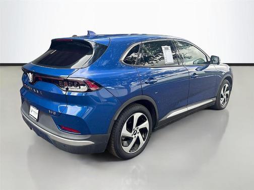 2023 VinFast VF 8 Eco