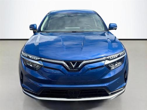 2023 VinFast VF 8 Eco