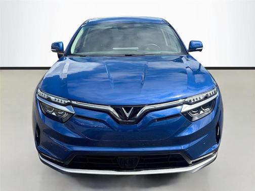 2023 VinFast VF 8 Eco