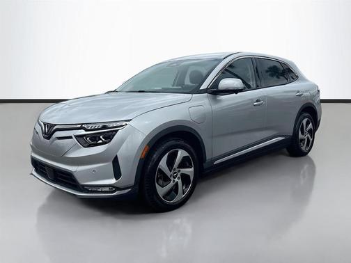 2025 VinFast VF 8 Eco