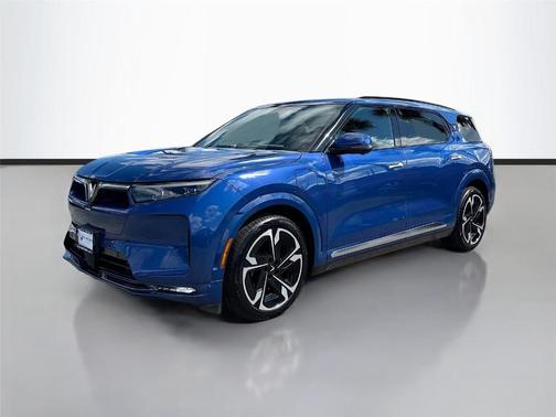 2024 VinFast VF 9 Plus