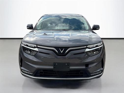 Neptune 2025 VinFast VF 8 Eco