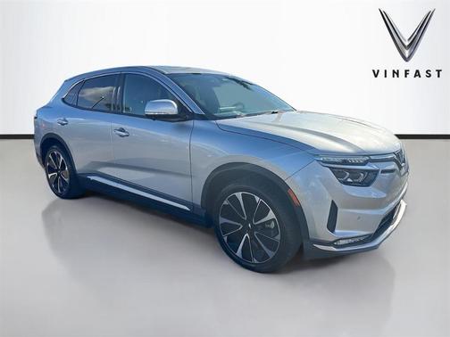 2025 VinFast VF 8 Plus