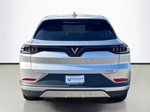 2025 VinFast VF 8 Plus