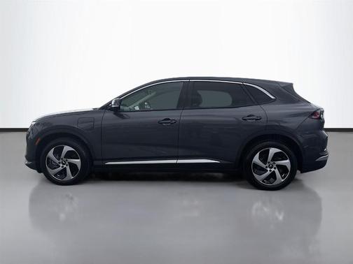 2025 VinFast VF 8 Eco