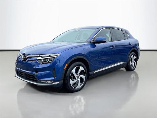 2025 VinFast VF 8 Eco