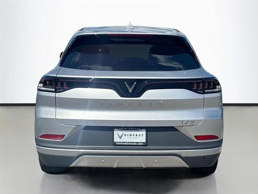 2025 VinFast VF 8 Plus